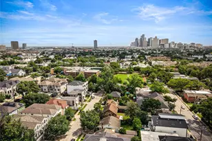 1710 Maryland St, Houston, TX 77006 - Photo 1