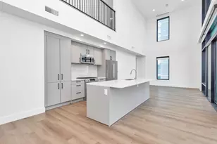 808 Crawford St, Houston, TX 77010 - Photo 2