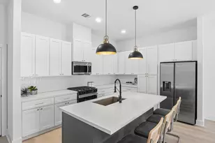 1014 Upside Wheatley Ln, Houston, TX 77091 - Photo 2