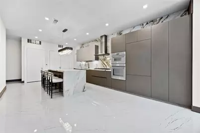 1711 Allen Pkwy #1907, Houston, TX 77019 - Photo 4