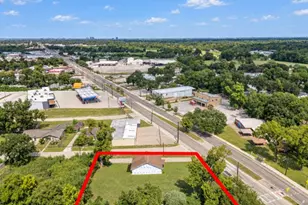 7713 Airline Dr, Houston, TX 77037 - Photo 2