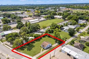7713 Airline Dr, Houston, TX 77037 - Photo 4
