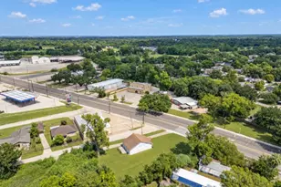7713 Airline Dr, Houston, TX 77037 - Photo 8