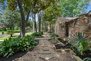 5826 Pine Arbor Dr, Houston, TX 77066 - Photo 40
