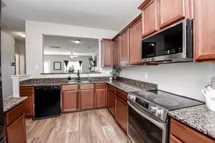 12213 Midship Ln, Texas City, TX 77568 - Photo 18