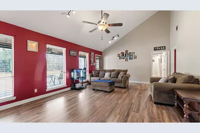 315 Tanner Avenue, Cleveland, TX 77327 - Photo 8