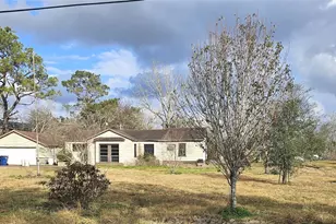 2025 Shanks Rd, Angleton, TX 77515 - Photo 6