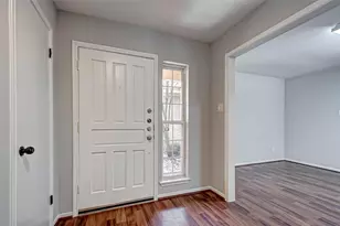 2723 Colony Dr, Sugar Land, TX 77479 - Photo 8
