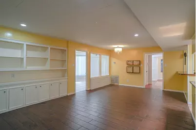 7914 Braes Meadow Drive, Houston, TX 77071 - Photo 18
