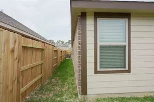 19445 Peppazzi Dr, New Caney, TX 77357 - Photo 16