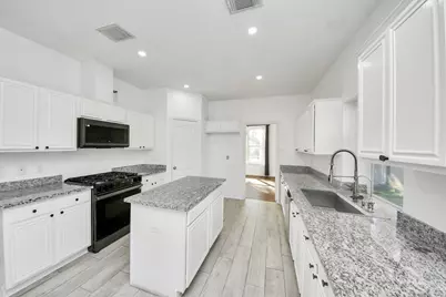 15218 Hidden Hollow Lane, Sugar Land, TX 77498 - Photo 16