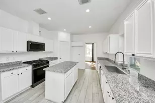 15218 Hidden Hollow Ln, Sugar Land, TX 77498 - Photo 16