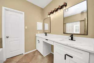 15218 Hidden Hollow Ln, Sugar Land, TX 77498 - Photo 30