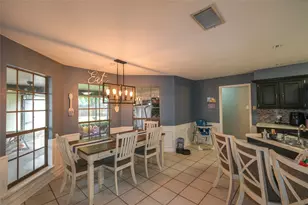 316 Raintree Ln, Lake Jackson, TX 77566 - Photo 10