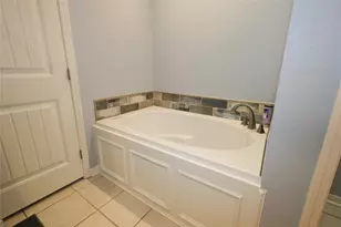 316 Raintree Ln, Lake Jackson, TX 77566 - Photo 28