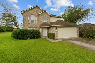 5800 Winding Brook Dr, Dickinson, TX 77539 - Photo 1