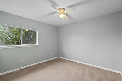 5800 Winding Brook Drive, Dickinson, TX 77539 - Photo 16