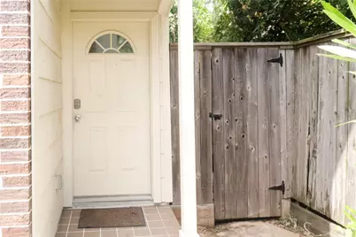 5951 S Loop E #38, Houston, TX 77033 - Photo 2