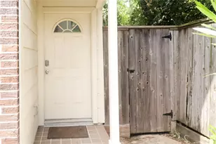 5951 S Loop E, Houston, TX 77033 - Photo 2