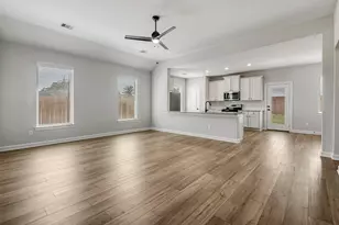 15686 Honey Cv Dr, Conroe, TX 77303 - Photo 4