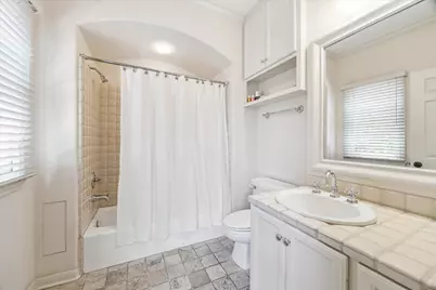 2207 Dunraven Lane, Houston, TX 77019 - Photo 32