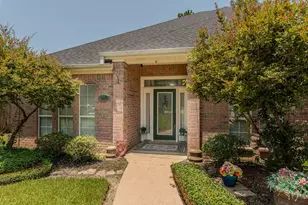 145 Norwood Dr, Lumberton, TX 77657 - Photo 2