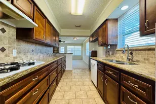 11847 Monticeto Ln, Meadows Place, TX 77477 - Photo 6