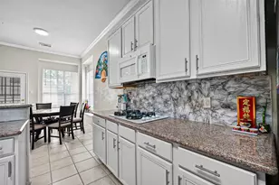 10102 Lizette Ct, Houston, TX 77075 - Photo 22