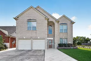 10102 Lizette Ct, Houston, TX 77075 - Photo 2