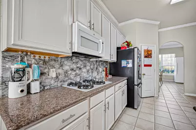 10102 Lizette Court, Houston, TX 77075 - Photo 18