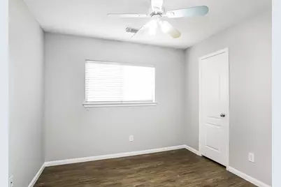 19242 Hopeview Court, Katy, TX 77449 - Photo 10