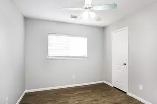 19242 Hopeview Ct, Katy, TX 77449 - Photo 10