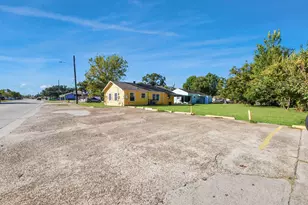 11029 Muscatine St, Houston, TX 77029 - Photo 34