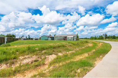 2069 Road 5601, Cleveland, TX 77327 - Photo 14