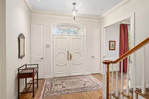 618 Shadywood Rd, Houston, TX 77057 - Photo 2