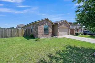 12054 Powderhorn Ln, Pinehurst, TX 77362 - Photo 2
