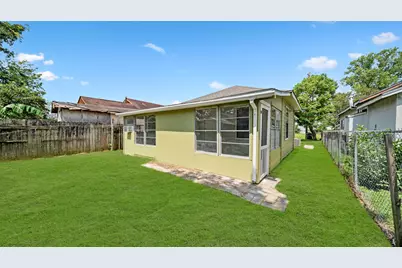 1322 Magnolia Street, Baytown, TX 77520 - Photo 4