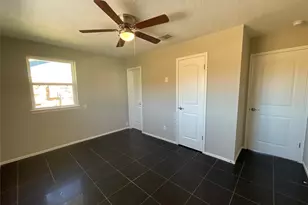 10419 Kirkhill Dr, Houston, TX 77089 - Photo 22