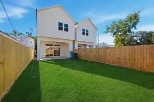 525 W 26th St, Houston, TX 77008 - Photo 42