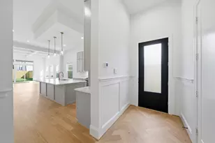 525 W 26th St, Houston, TX 77008 - Photo 4