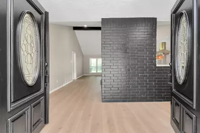 10550 Emnora Lane, Houston, TX 77043 - Photo 4
