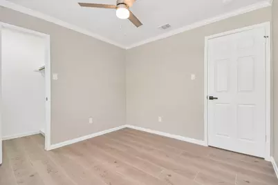 10550 Emnora Lane, Houston, TX 77043 - Photo 22