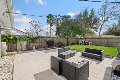 113 Tarpon Avenue, Galveston, TX 77550 - Photo 10