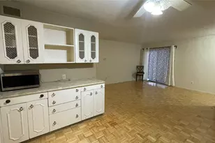 7600 Burgoyne Rd, Houston, TX 77063 - Photo 10