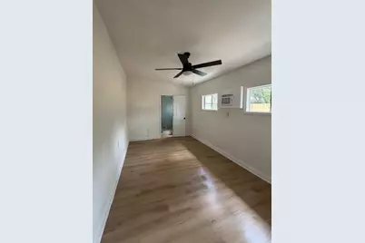 326 E 1st Street, Deer Park, TX 77536 - Photo 4
