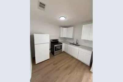 326 E 1st Street, Deer Park, TX 77536 - Photo 6