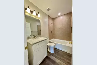 305 N Avenue A, Freeport, TX 77541 - Photo 8