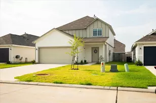 2465 Bull Trout Dr, Conroe, TX 77384 - Photo 2