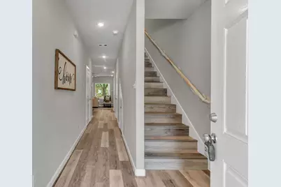 911 West Lewis Street #B, Conroe, TX 77301 - Photo 2