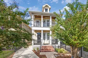 1315 W 22nd St, Houston, TX 77008 - Photo 1